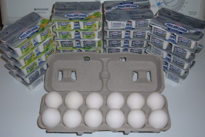 eggs and cream cheese eggs and cream cheese