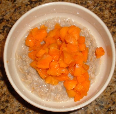 apricots in oatmeal