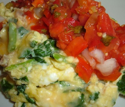 spinach cheese scramble with salsa spinach cheese scramble with salsa