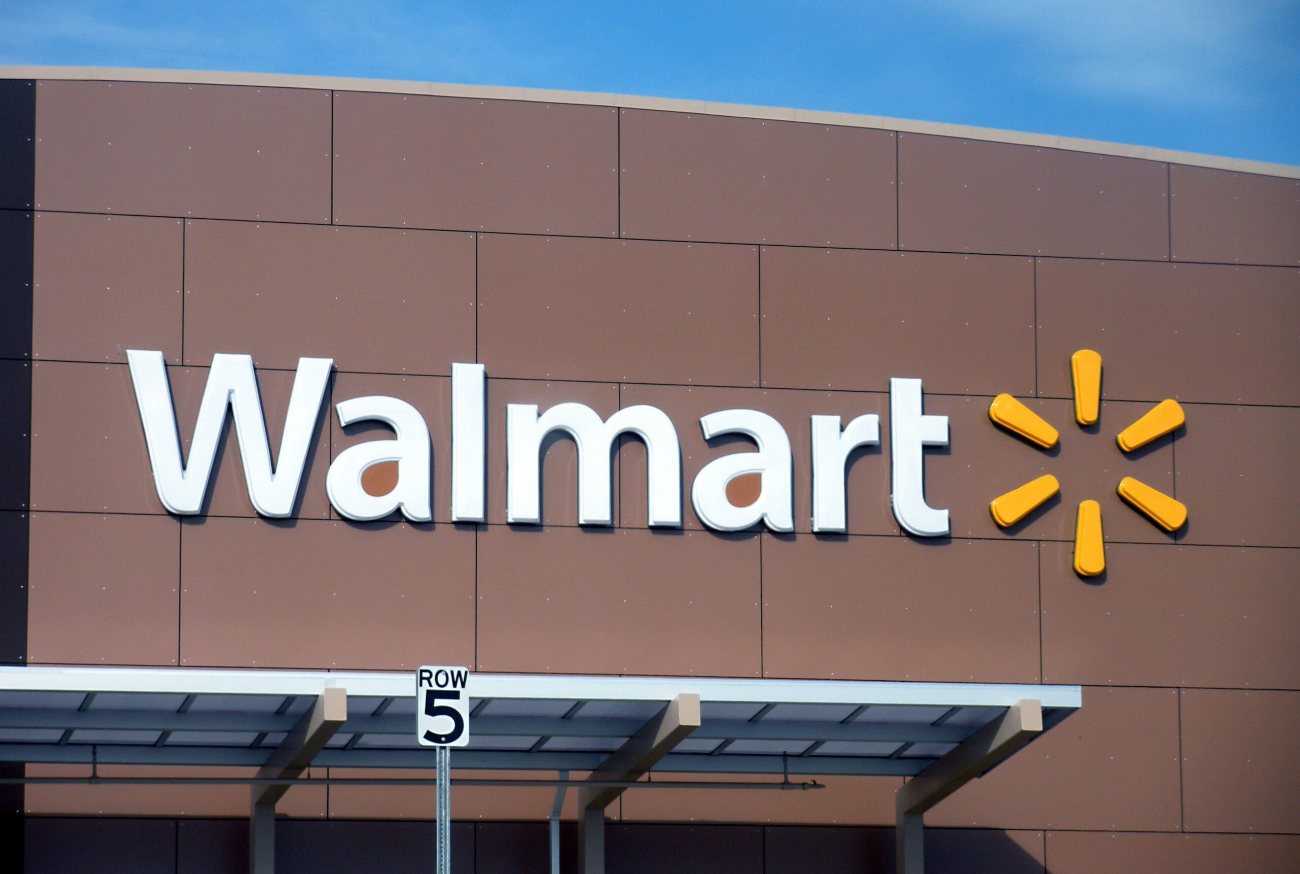 1. The Digital Dawn: Walmart's Savings Catcher