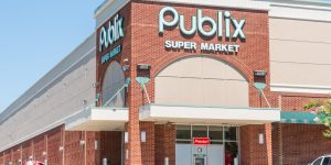 how late is the closest grocery store open