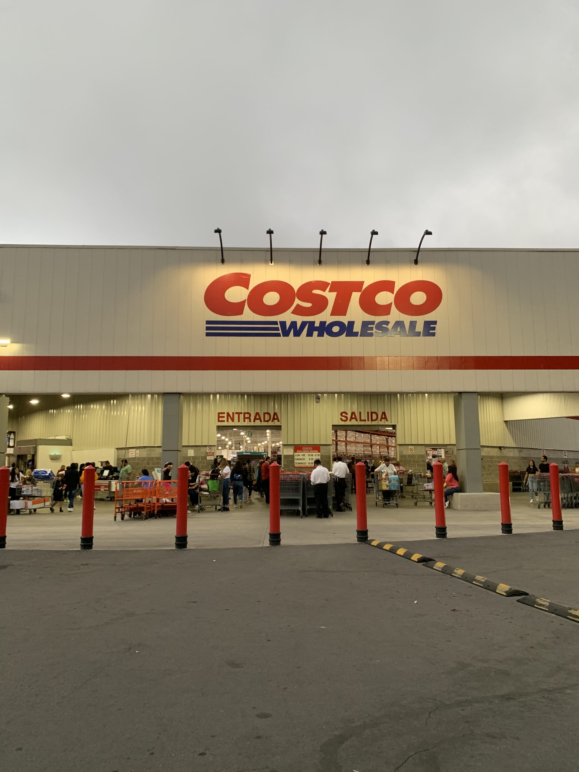 Costco Gold: 5 Things You Need to Know About Getting A Costco Membership