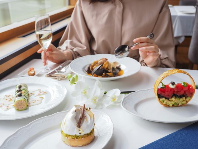 8 Crazy Things Happening Behind the Scenes at Your Favorite Restaurant