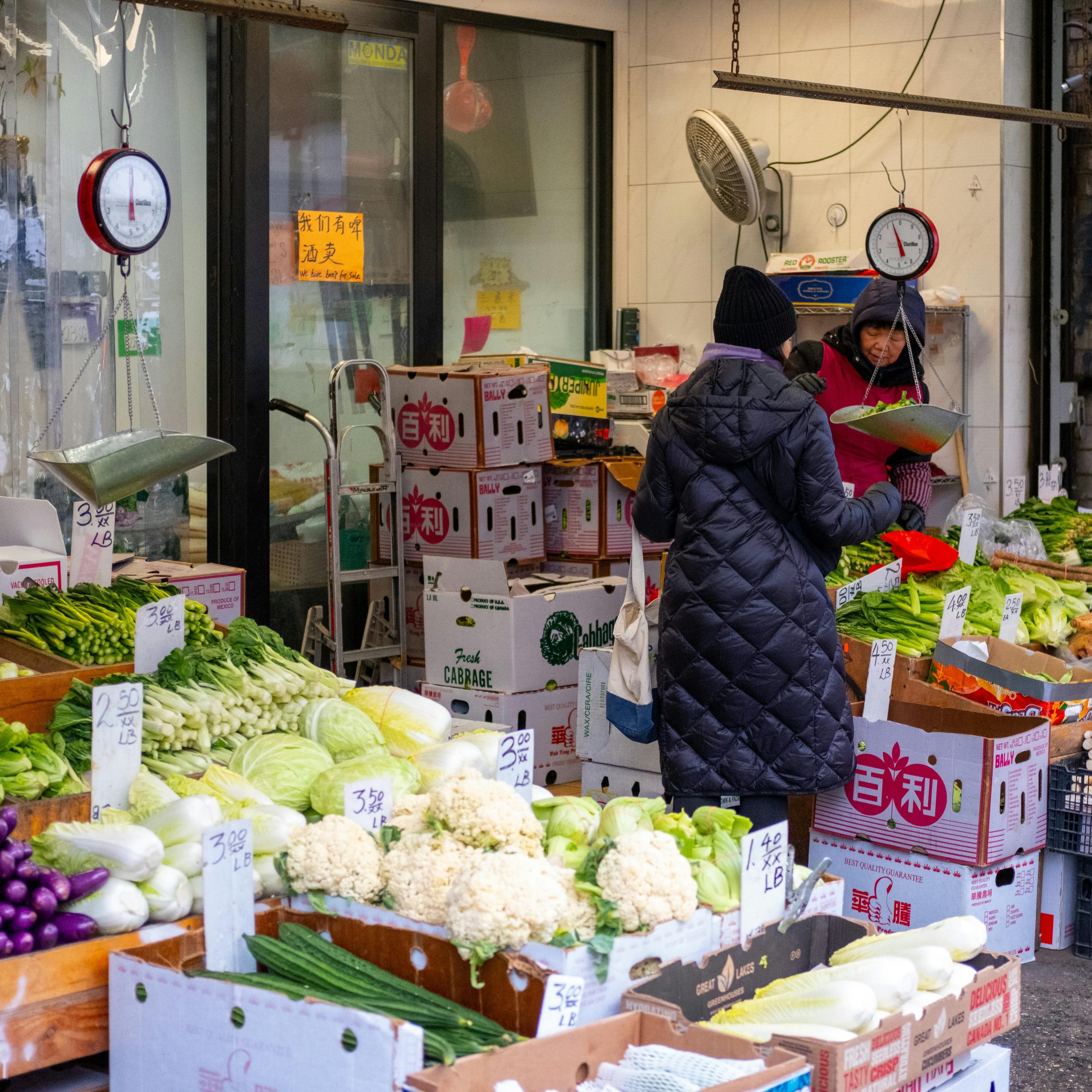 How to Find the Best Deals at Discount Grocery Stores