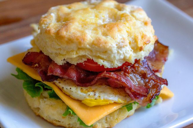 How to Make the Perfect Breakfast on a Bun: 12 Easy Variations