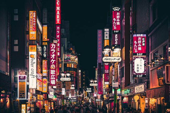 10 Vacation Destinations Where Grocery Shopping Is Cheaper Than Eating Out