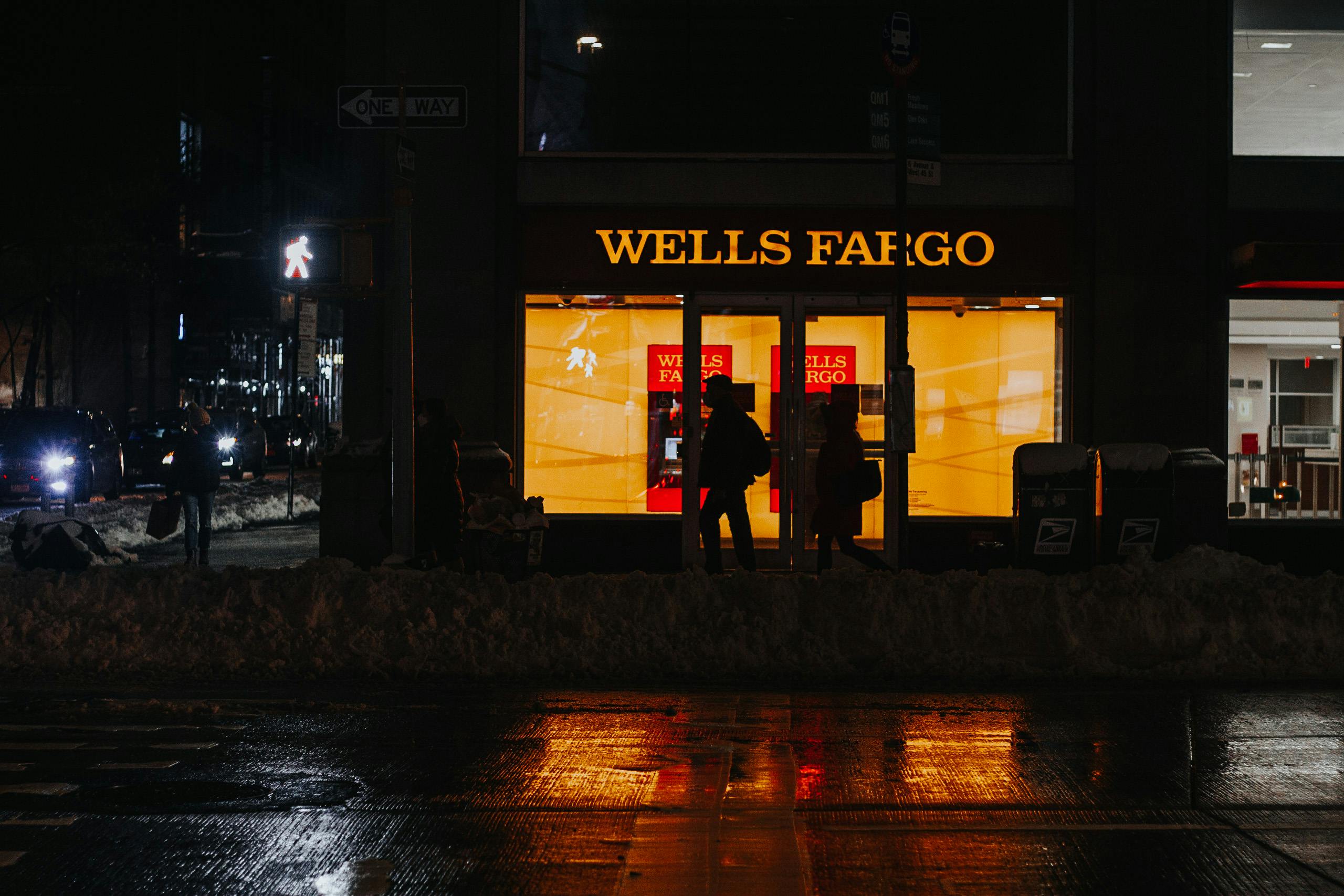 8. Wells Fargo – Unhelpful Support and Poor Communication