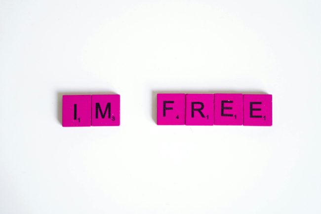 8 Stores That Give You Free Stuff Just for Walking In