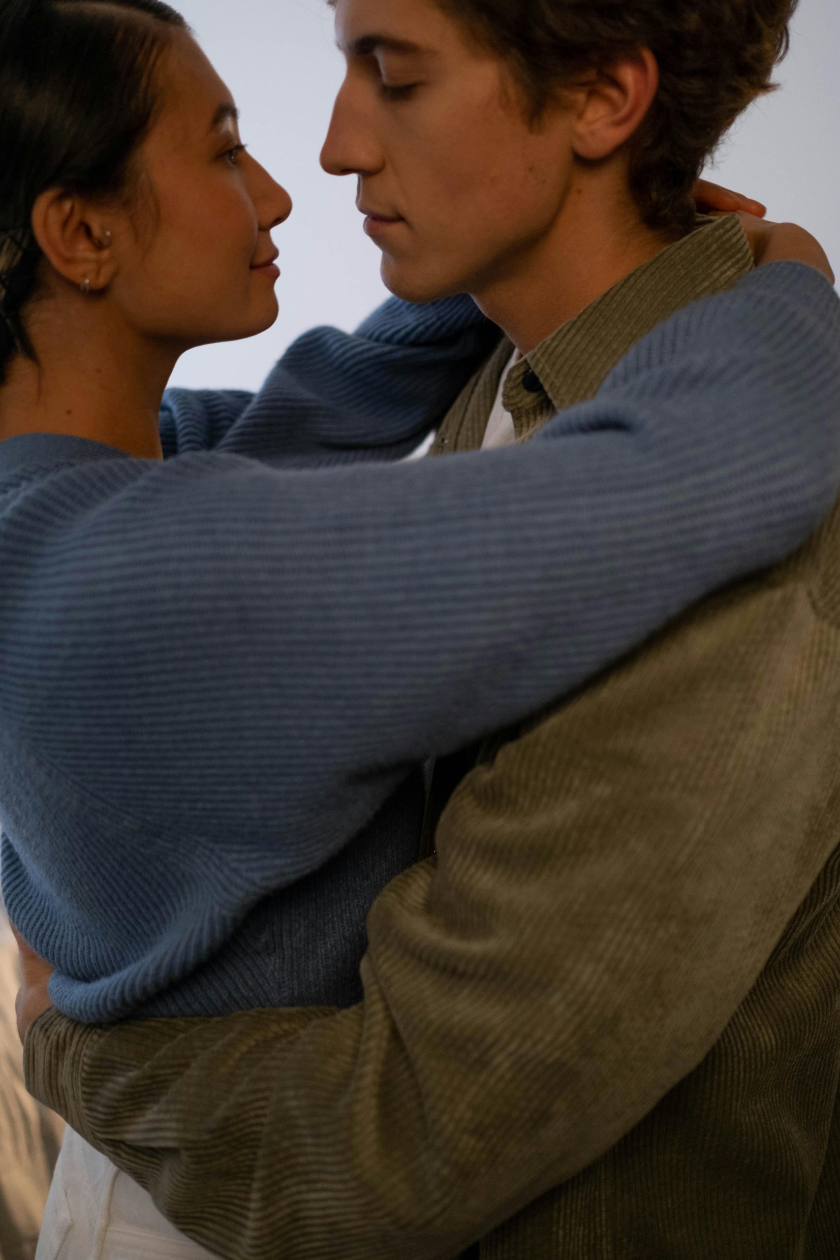 7 Shopping Habits That Show You're More Compatible Than You Think