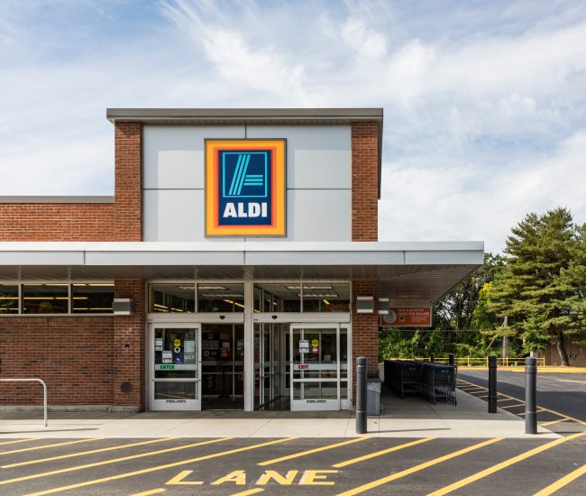 aldi shoppers