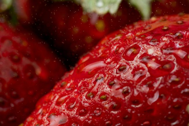 6 Dirty Tricks Grocery Stores Use to Fake Freshness