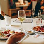 8 Reasons You'll Never Lose Weight if You Constantly Eat Out
