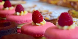 9 Grocery Stores With the Best Bakery Sections