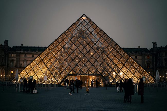8 Travel Destinations That Are Overrated and Overpriced