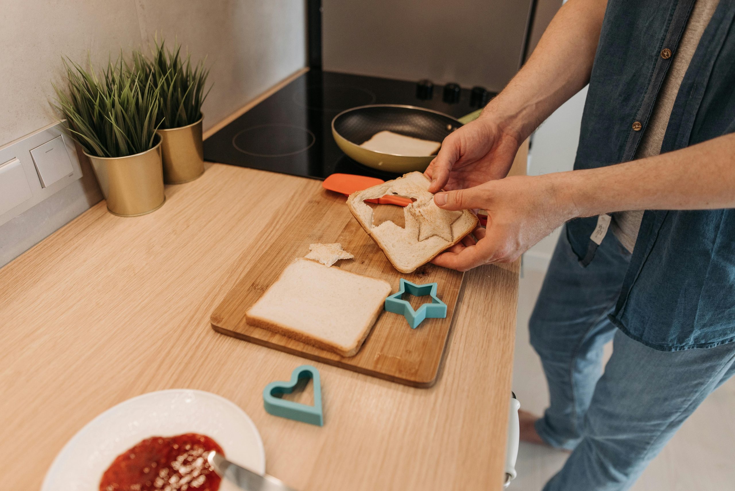 7 Ways To Grocery Shop On A Budget When You're Married to A Picky Eater