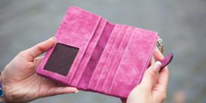Grocery Shopping on a Budget: 10 Lessons Only Broke People Can Teach You