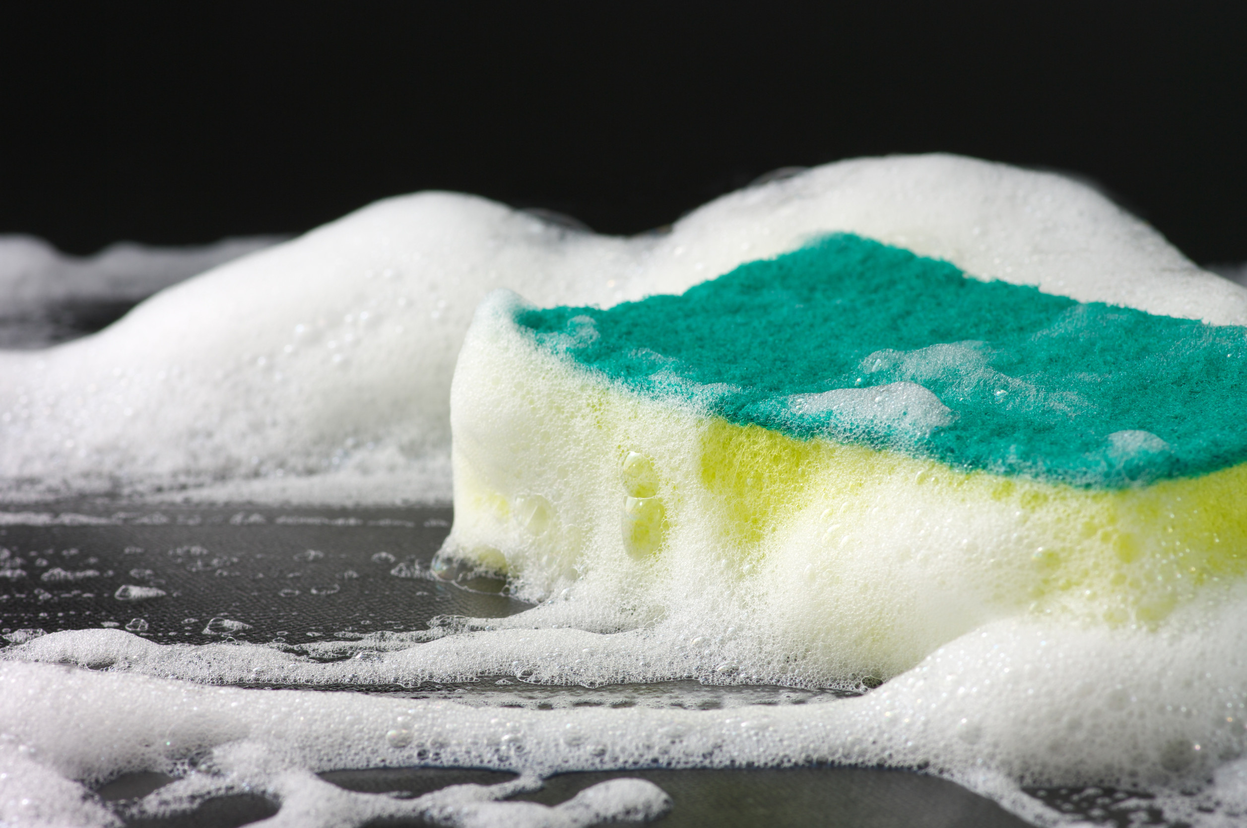 clean dish detergent