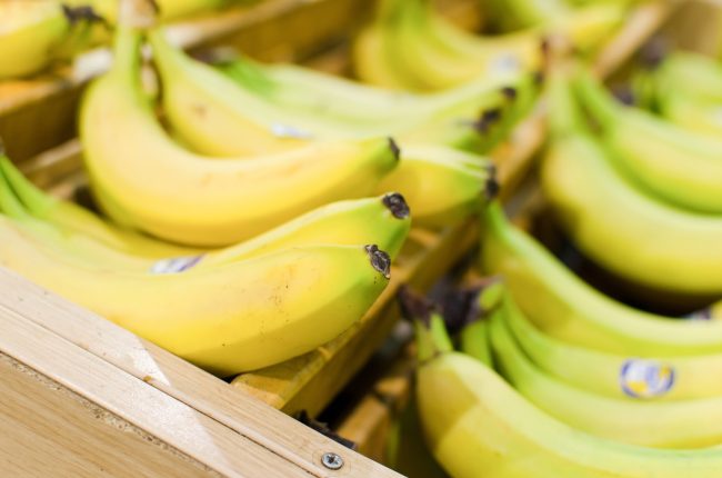 prevent bananas from turning brown