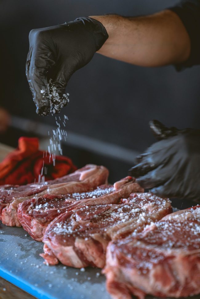 Signs of a Disappointing Steakhouse Experience in Chicago