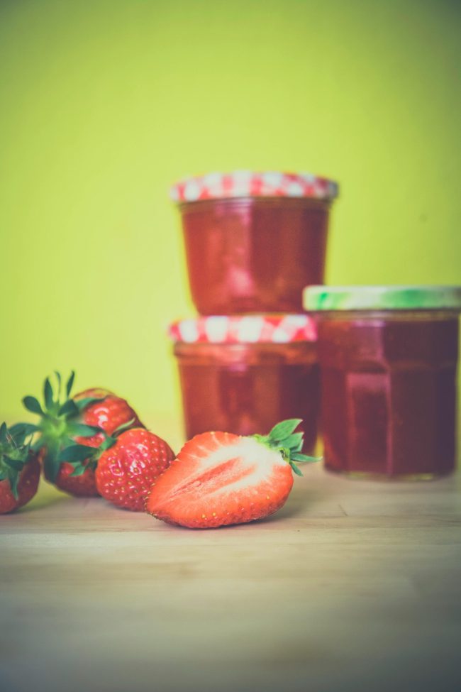What's The Difference Between Jelly and Jam (One is Healthier)