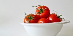 10 Popular Foods That Don’t Belong in Your Fridge (But You’re Doing It Anyway)