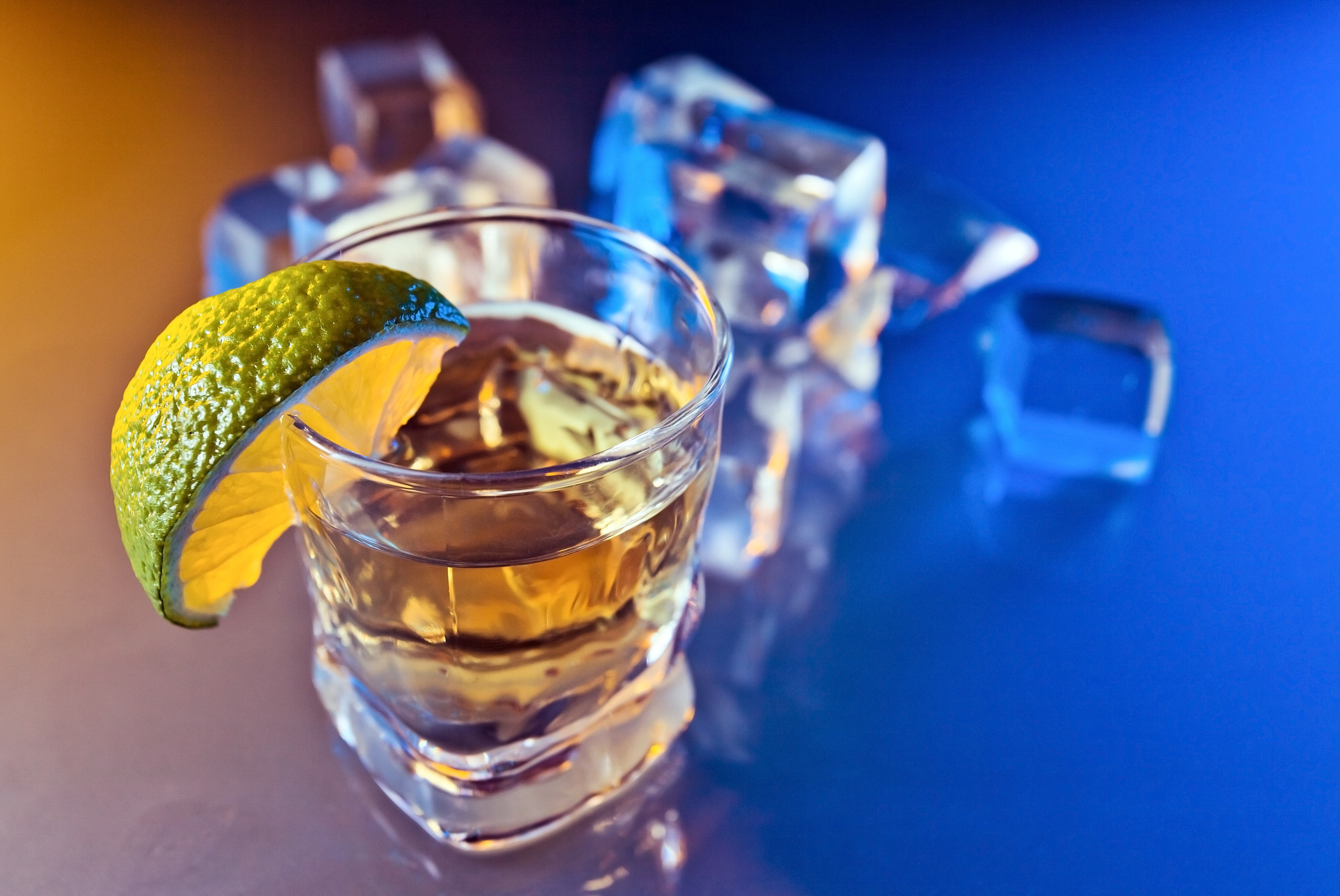 foods that worsen allergies - alcohol