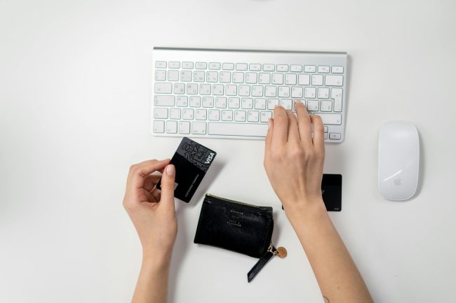6 Household Staples That Are Cheaper Online Than in Stores