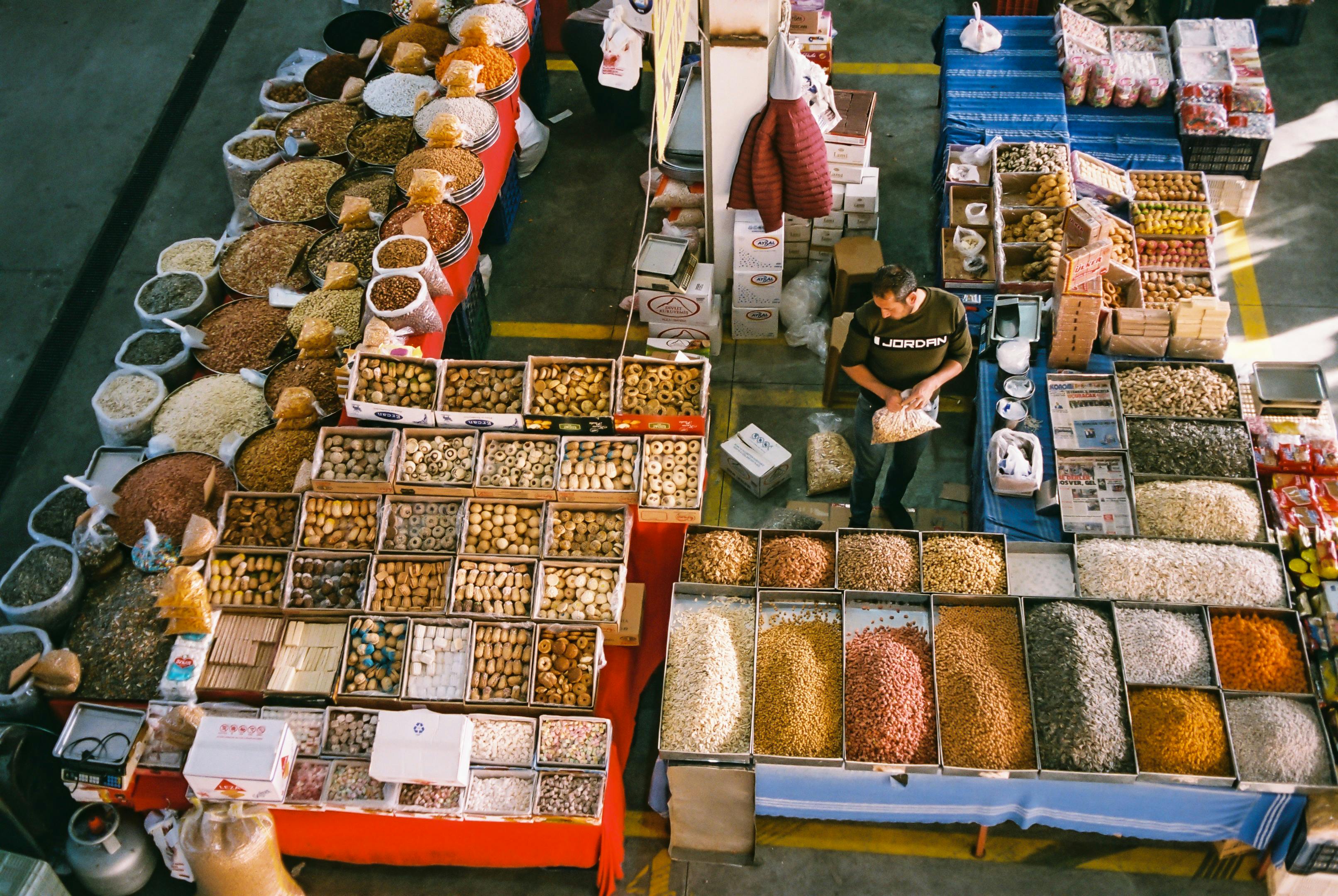 Inside the Inventory Game: How Supermarkets Bait Bulk Buyers