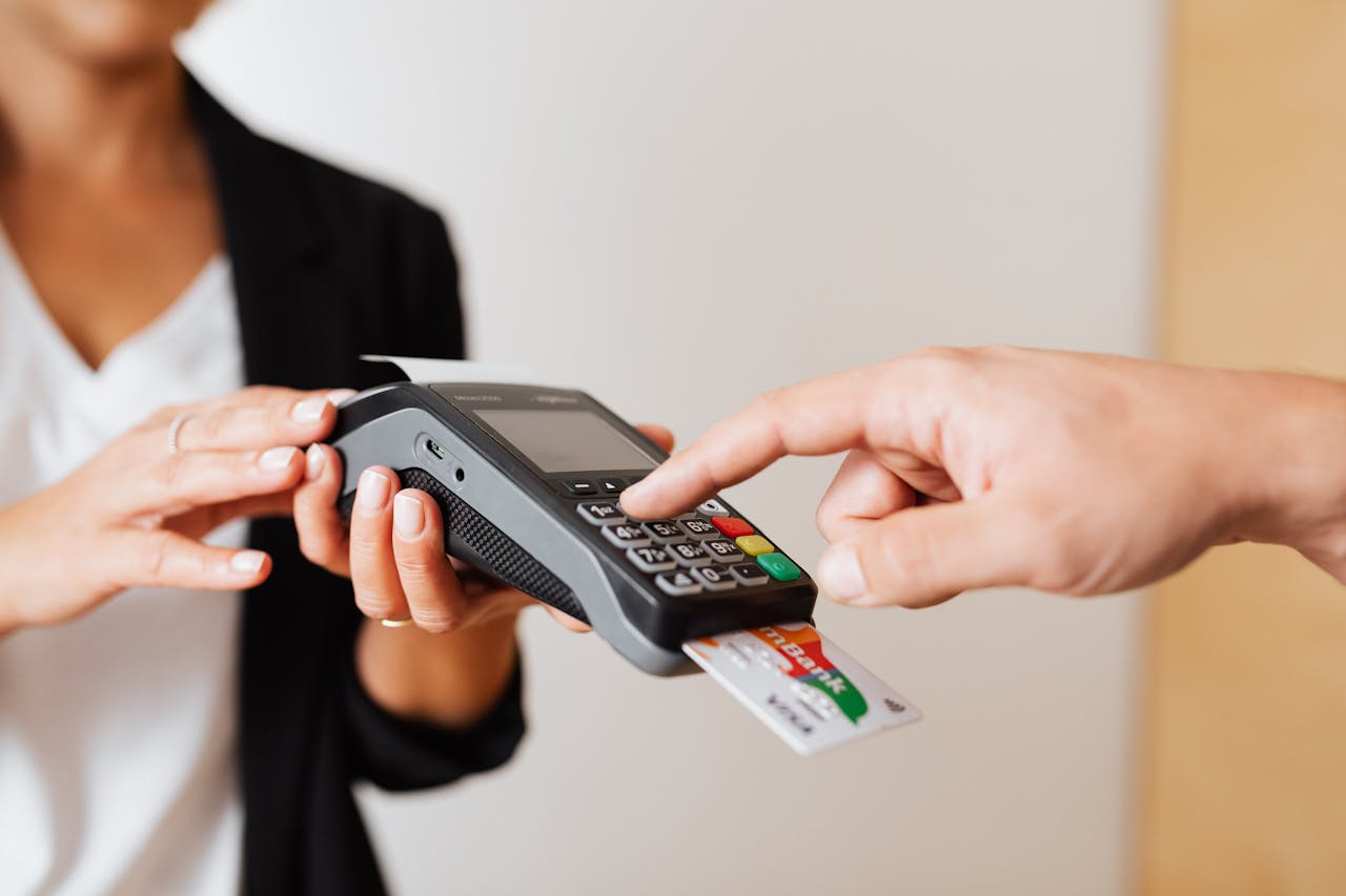cashier 