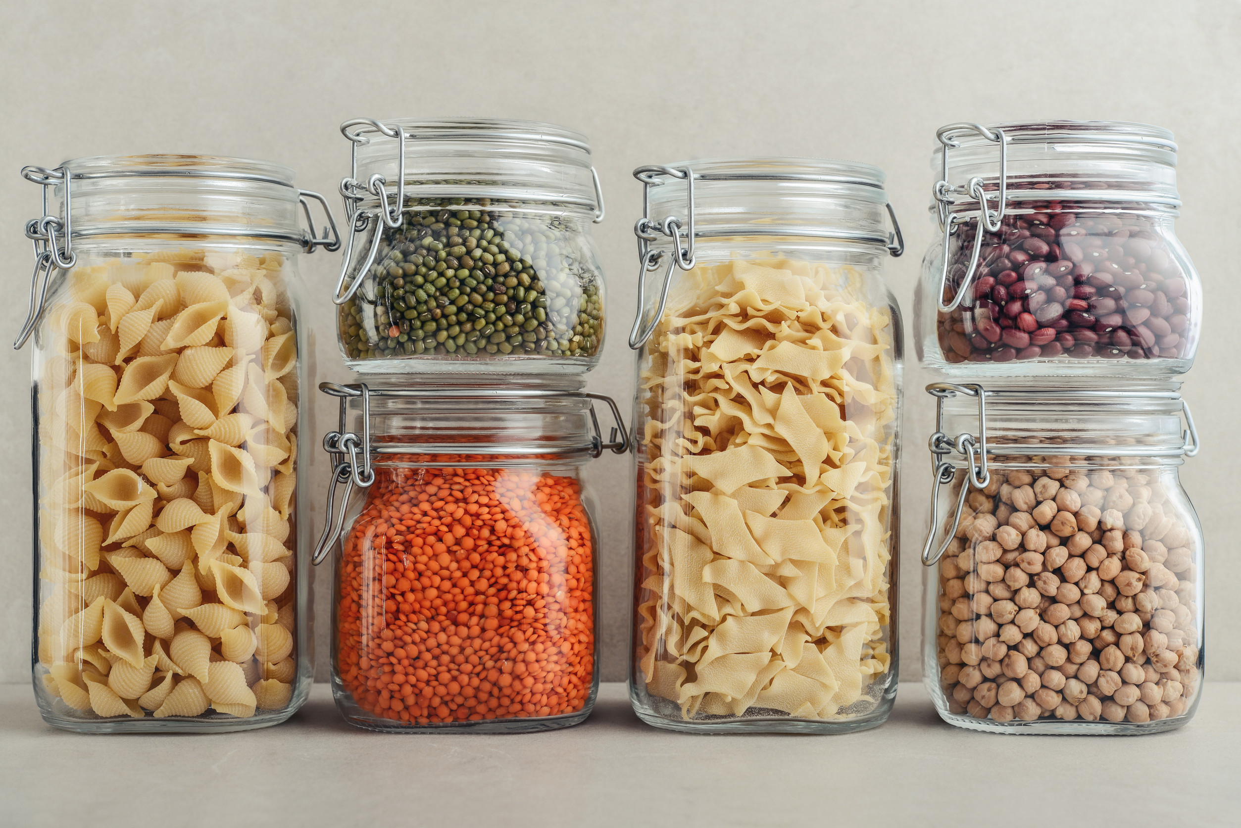 plastic vs glass food storage