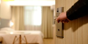 6 Items You’ll No Longer Find in Hotel Rooms