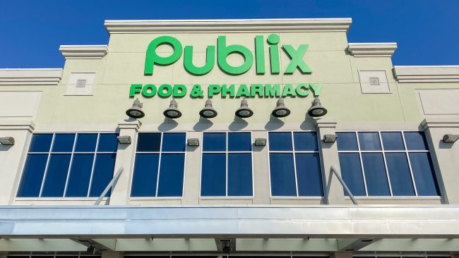 The exterior of the Baldwin Park Publix grocery store in Orlando one cent specials at Publix