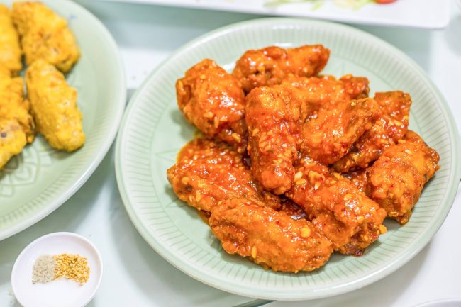 yangnyeom tongdak , Fried chicken with sweet sauce Korean fried chicken