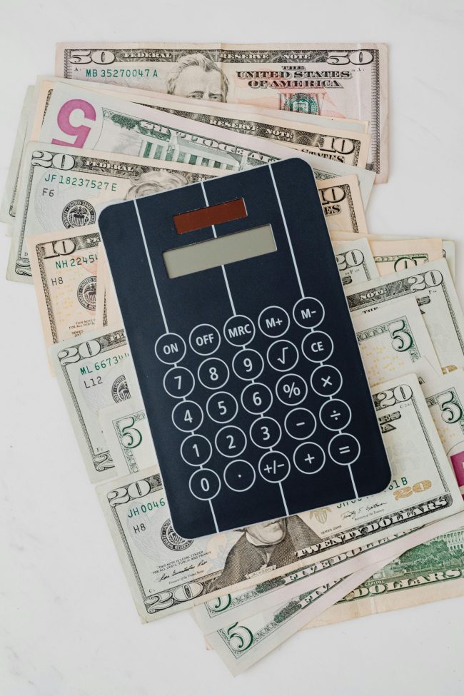 pexels-karolina-grabowska-5942583 10 Weird Grocery Store Habits That Can Save You Money