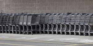How 6 Supermarkets Are Using “Smart Carts” to Change How You Shop