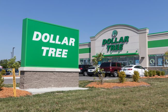 Muncie,-,Circa,August,2021:,Dollar,Tree,Discount,Store.,Dollar Dollar Tree name brand