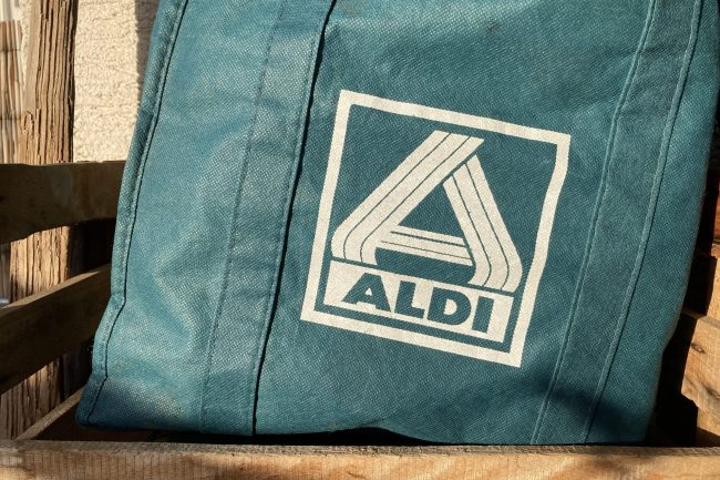 What Your Grocery Bags Tell Neighbors About Your Finances