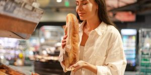 10 Store Smells That Are Designed to Make You Buy More Food