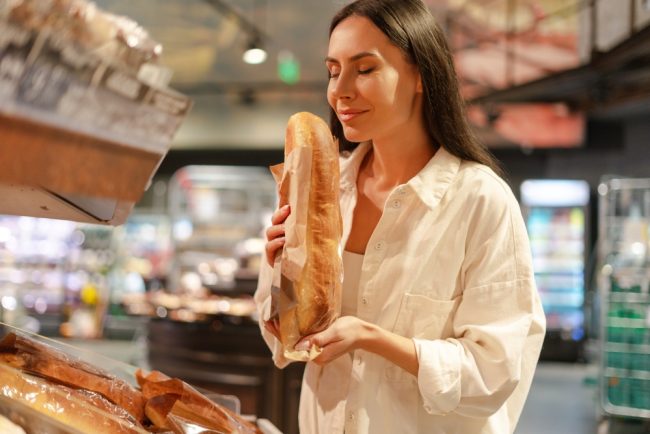 10 Store Smells That Are Designed to Make You Buy More Food