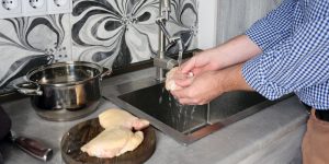 washing chicken