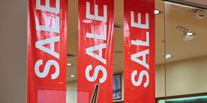 Holiday Store Promotions That Vanish Before Most Shoppers See Them