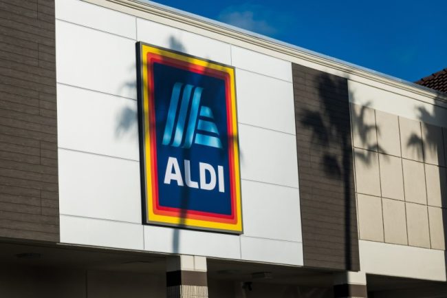 shutterstock_2722959505 Shoppers Vote Aldi Simply Nature Granola Bites A 2026 Product Of The Year Winner