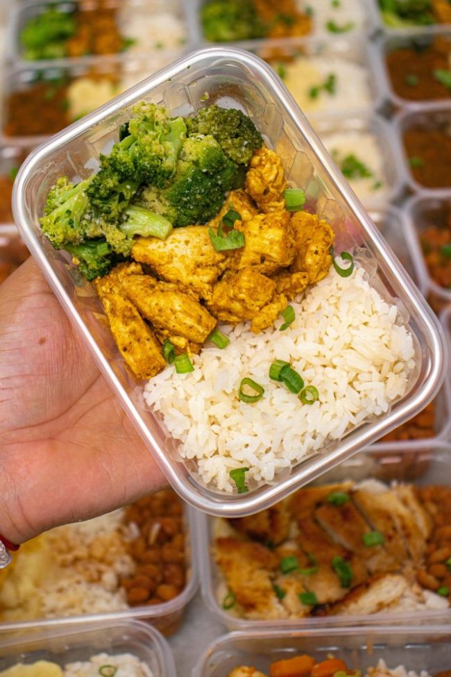 4 Ways to Meal Prep on a Tight Grocery Budget This Month