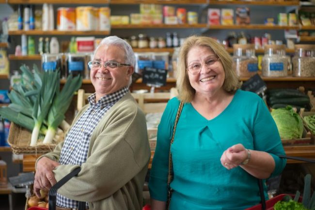 pexels-kampus-8422723 The Digital Coupon Gap Why Many Seniors Pay Up to 15 Percent More When Deals Go App Only