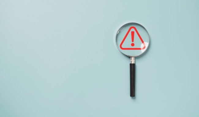 shutterstock_2200566215 California Checkout Alert State Law Still Requires a Minimum 10 Cent Bag Fee at Most Major Retailers