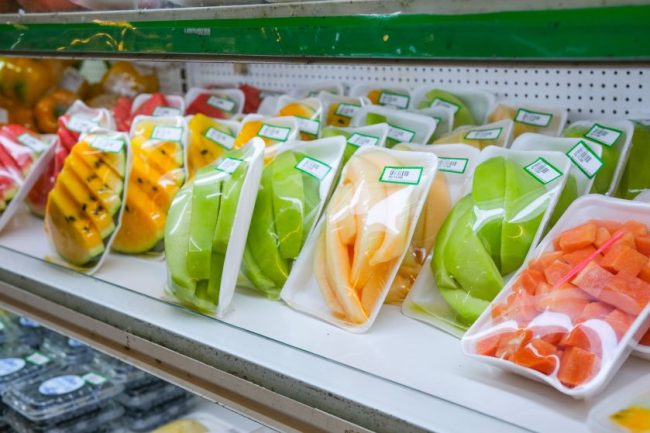 shutterstock_2616333109 6 Grocery Scams in 2026 Why These Popular Value Pack Items Are Actually Costing You 20% More