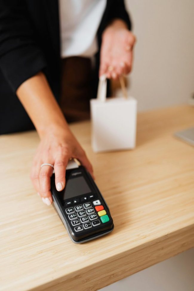 The Personalized Loyalty Trap: Why Some Shoppers Pay More Than Others in the Same Aisle