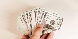 6 Apps That Pay You Cash Back on Groceries You Already Buy