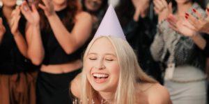 8 Birthday Freebies You Can Claim From Stores and Restaurants