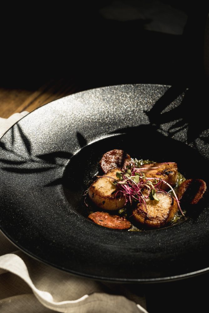 The Color of Your Plate May Change How You Experience Your Food